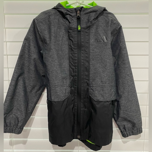 The North Face Other - Boy’s Black Green North Face Zip Pocket Hooded Waterproof Rain Jacket Coat Small